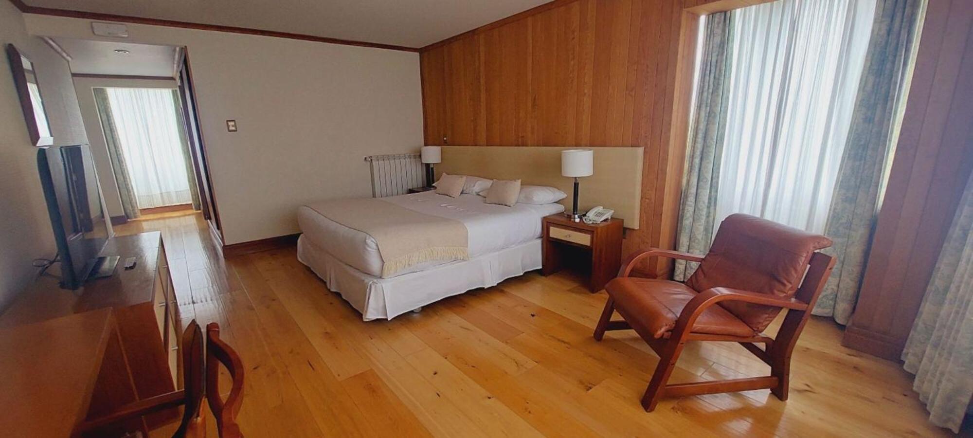 Hotel Y Cabanas Llanuras De Diana - Caja Los Andes Puerto Natales Exterior photo